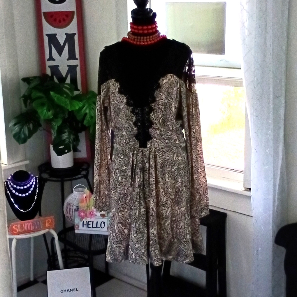 1️⃣1️⃣7️⃣Anthropologie Dress 👗